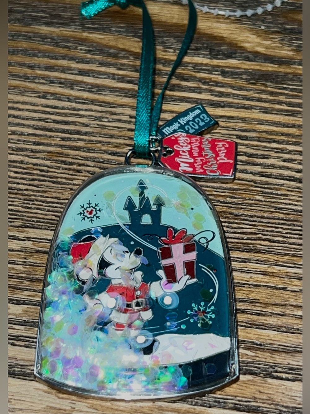 2023 Mickey's Very Merry Christmas Party Disney Shaker Style Ornament NWT